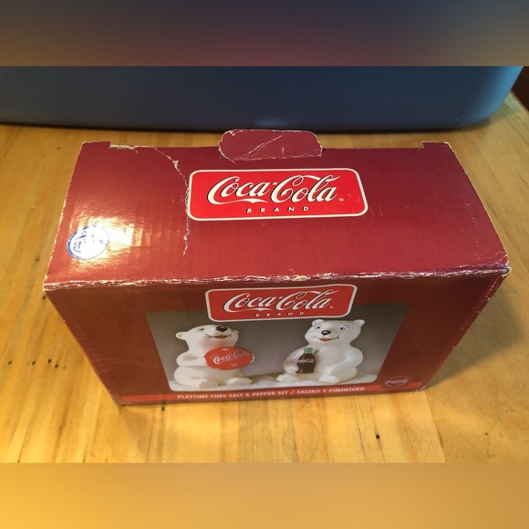 Coca Cola Bear Salt and Pepper Shakers - Picture 3 of 10